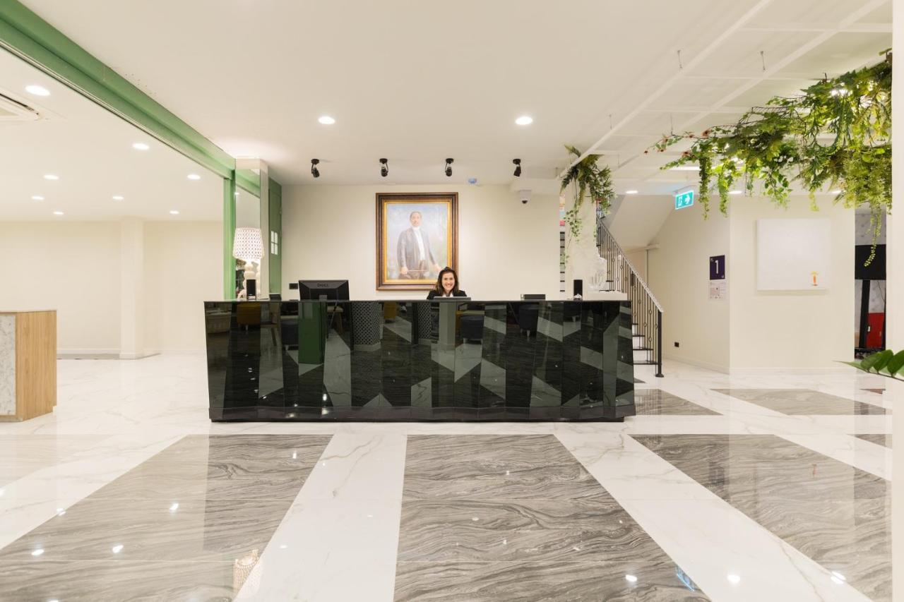 Ozone Hotel Samyan Bangkok Exterior photo